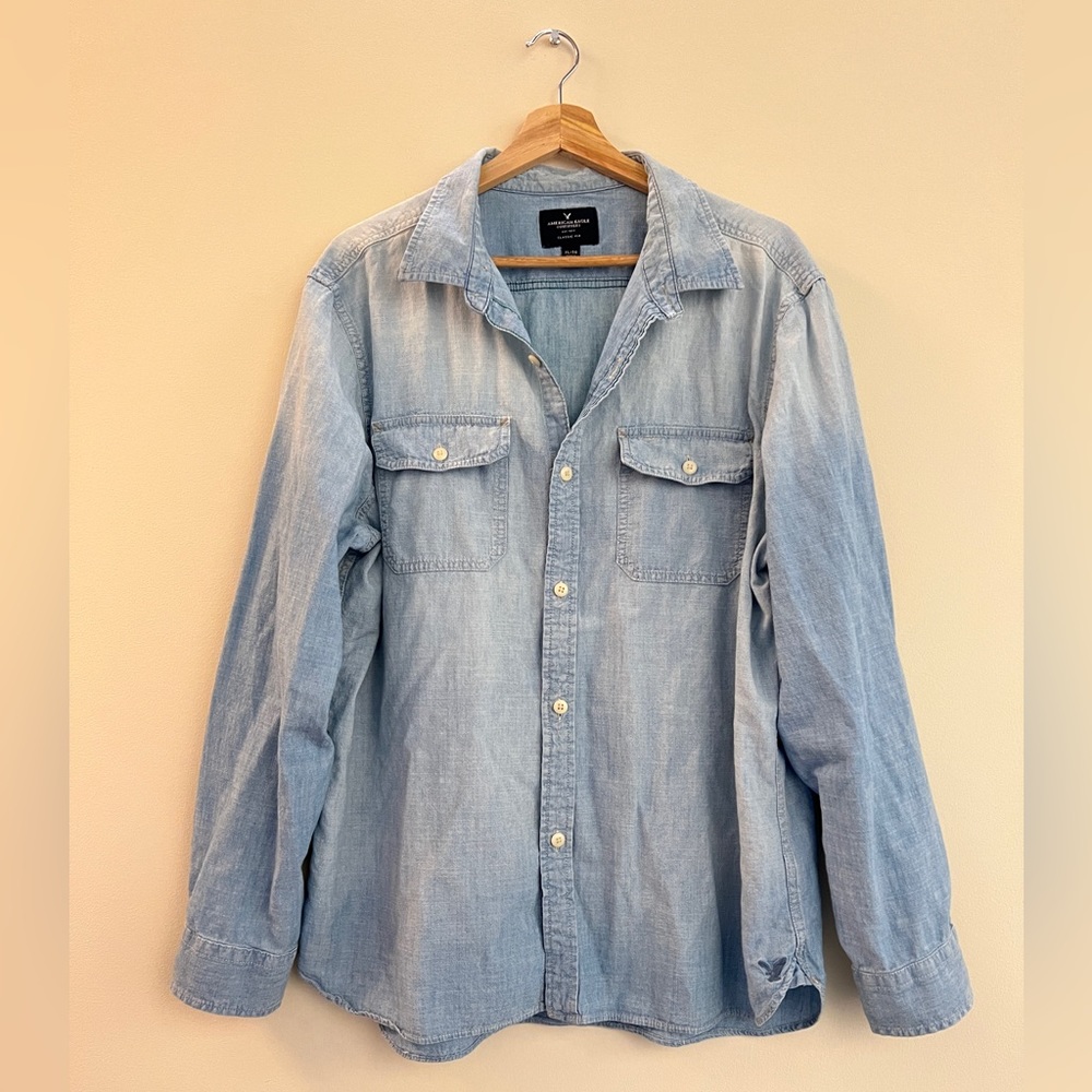 AMERICAN EAGLE OUTFITTERS Chambray Button Down Long Sleeve Shirt Size XL